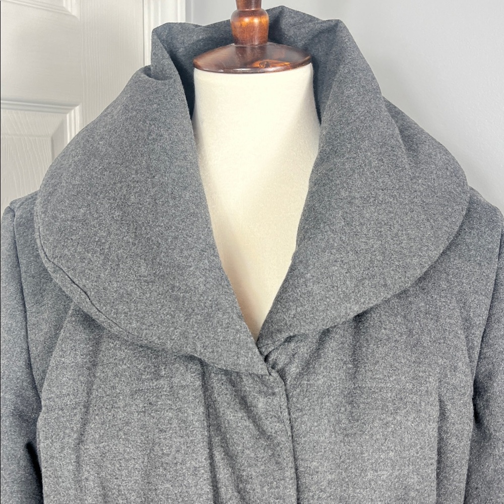 LOFT Charcoal Gray Puffer Jacket - Picture 2 of 9